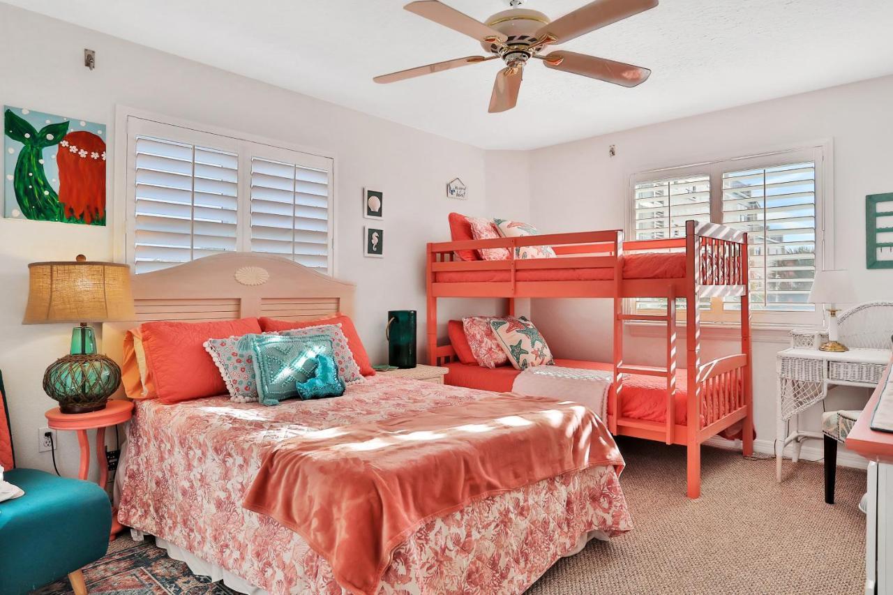 Sol Mate Beach Cottage St. Pete Beach Exterior photo