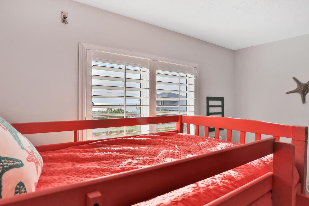 Sol Mate Beach Cottage St. Pete Beach Exterior photo