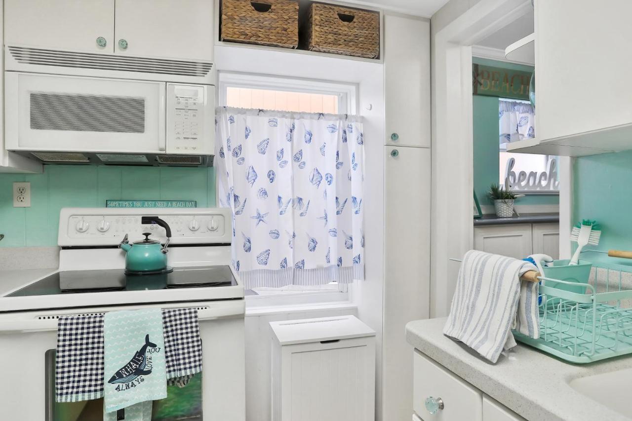 Sol Mate Beach Cottage St. Pete Beach Exterior photo