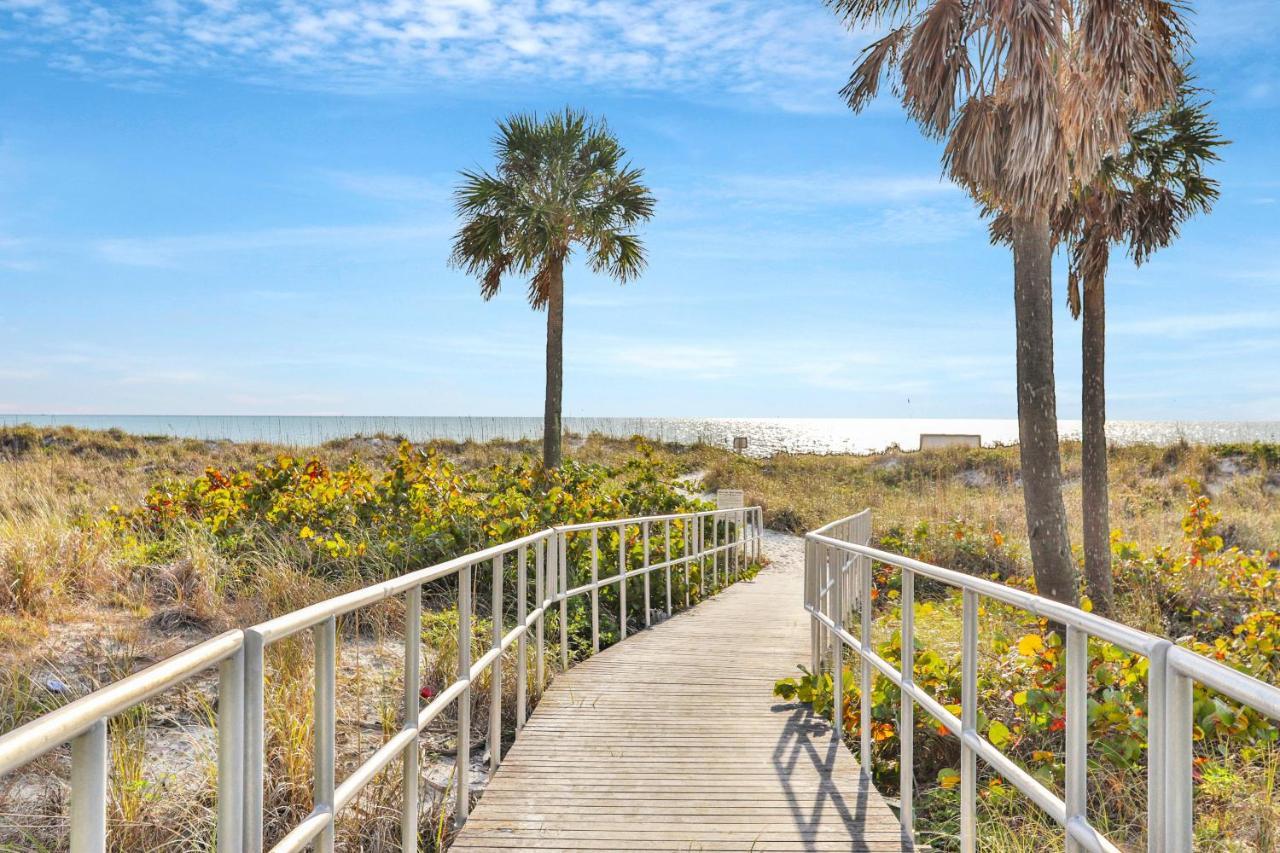 Sol Mate Beach Cottage St. Pete Beach Exterior photo